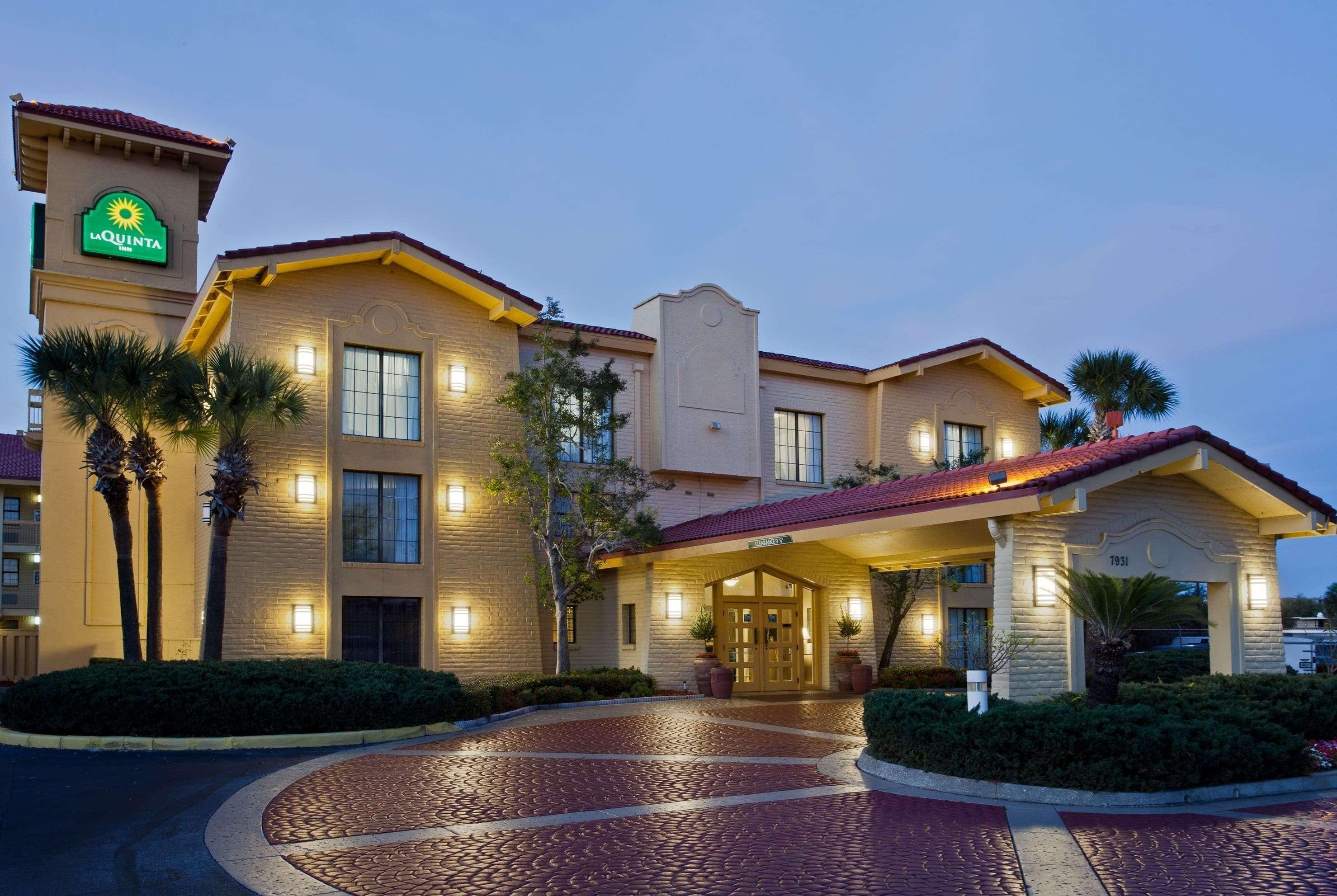 La Quinta Inn By Wyndham Orlando Airport West Exterior photo